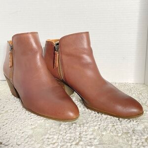 FRYE Judith Double Zip Whiskey Brown Bootie Ankle Boots Shoes Women's Size 9M